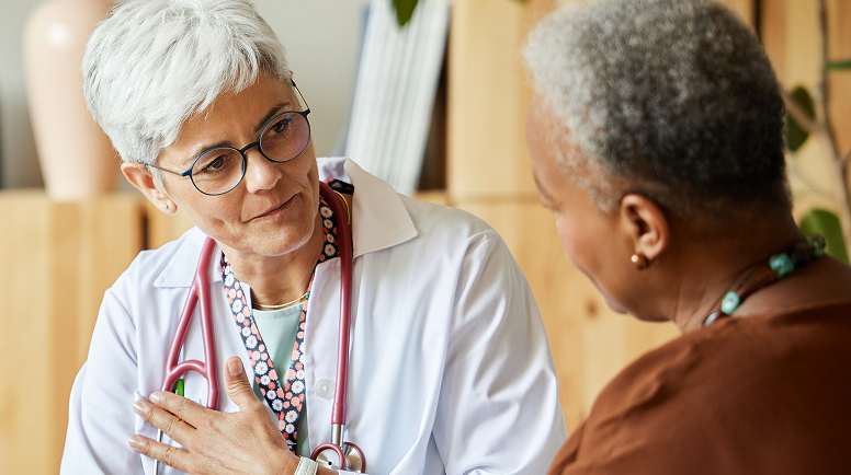 Doctor speaking with a Lady